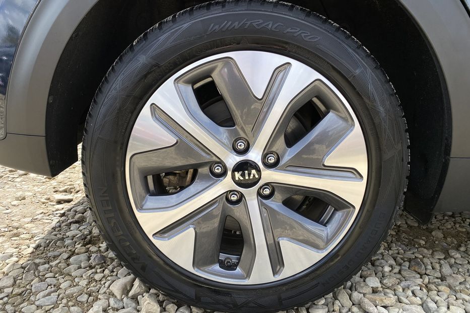 Продам Kia Niro 64kWhМакс.комплектаціяPrestige 2020 года в Львове