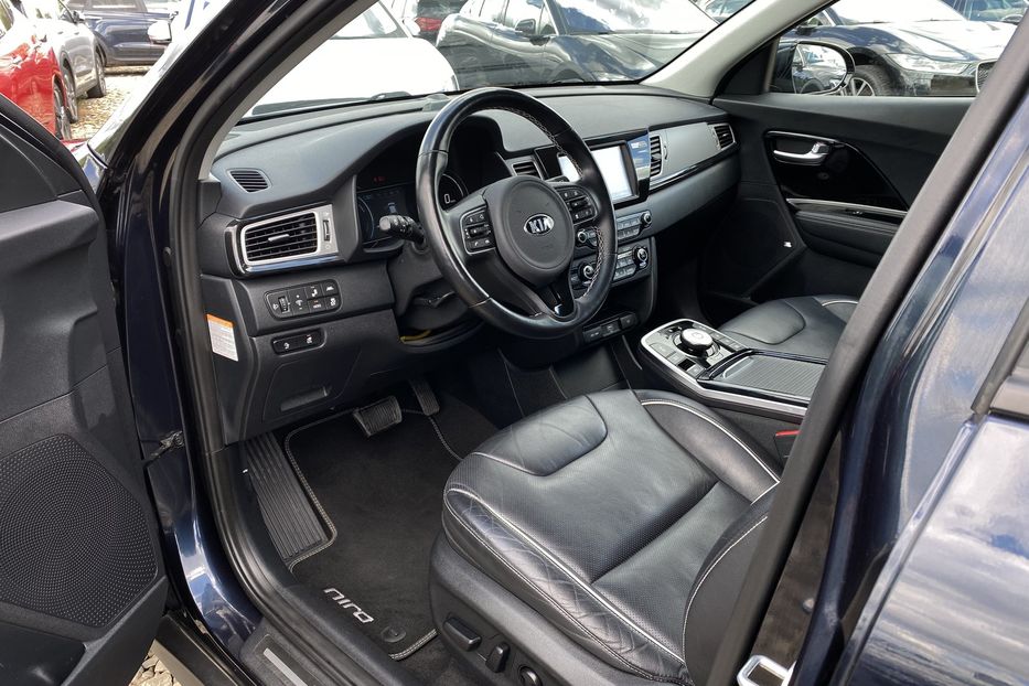 Продам Kia Niro 64kWhМакс.комплектаціяPrestige 2020 года в Львове