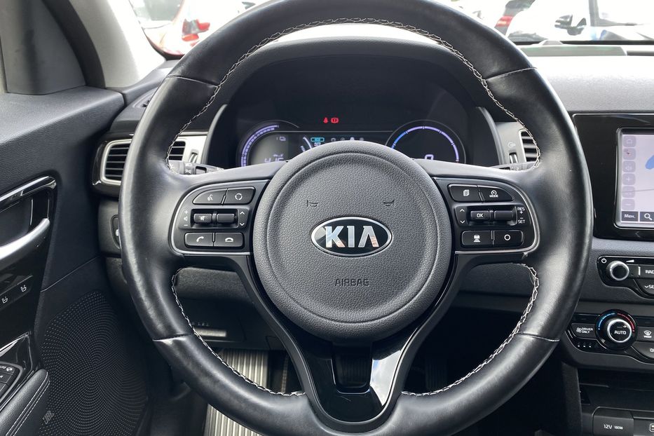 Продам Kia Niro 64kWhМакс.комплектаціяPrestige 2020 года в Львове