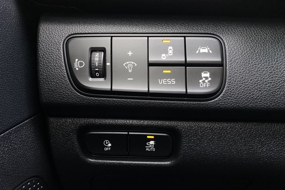 Продам Kia Niro 64kWhМакс.комплектаціяPrestige 2020 года в Львове