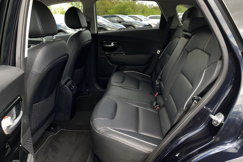 Продам Kia Niro 64kWhМакс.комплектаціяPrestige 2020 года в Львове