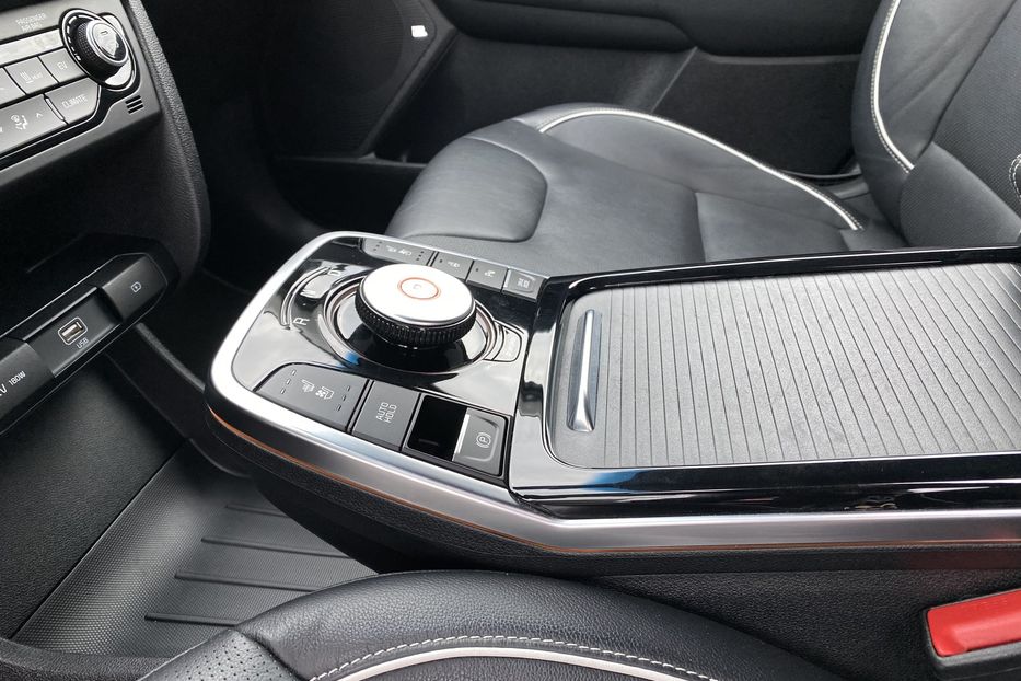 Продам Kia Niro 64kWhМакс.комплектаціяPrestige 2020 года в Львове