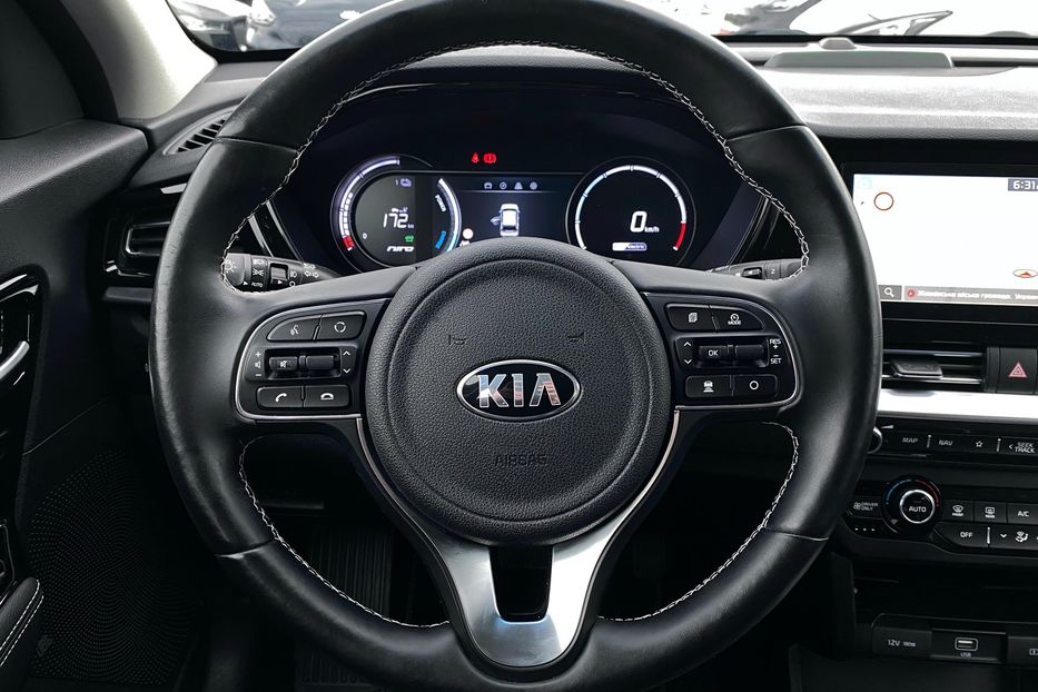 Продам Kia Niro 64kWhМакс.комплектаціяPrestige 2020 года в Львове