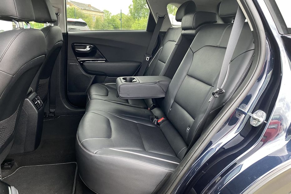 Продам Kia Niro 64kWhМакс.комплектаціяPrestige 2020 года в Львове