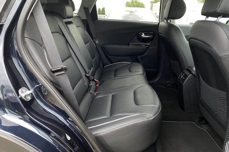 Продам Kia Niro 64kWhМакс.комплектаціяPrestige 2020 года в Львове