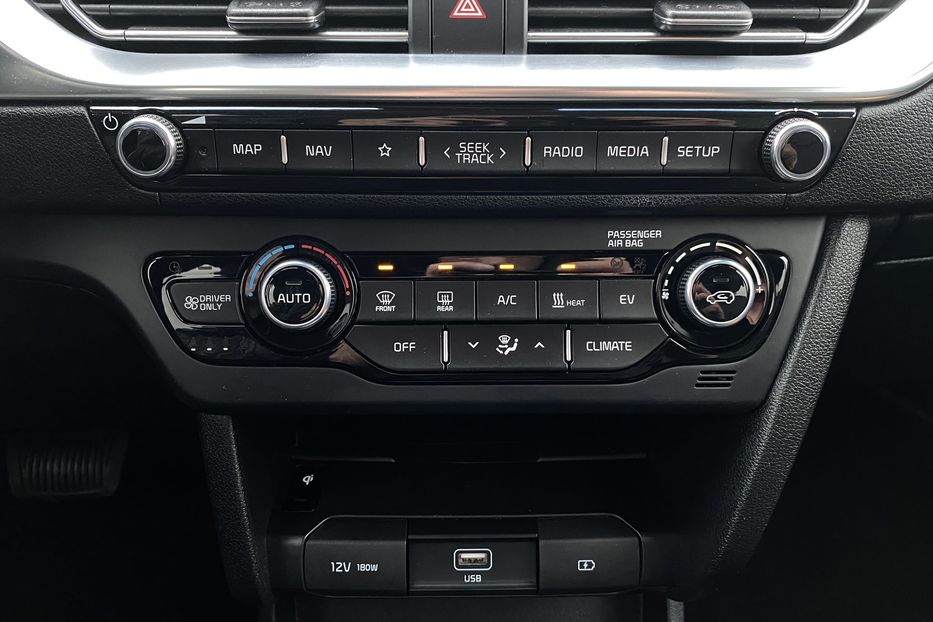 Продам Kia Niro 64kWhМакс.комплектаціяPrestige 2020 года в Львове
