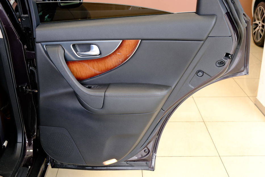 Продам Infiniti FX 37S 2011 года в Одессе