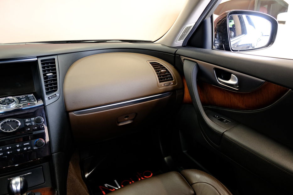 Продам Infiniti FX 37S 2011 года в Одессе