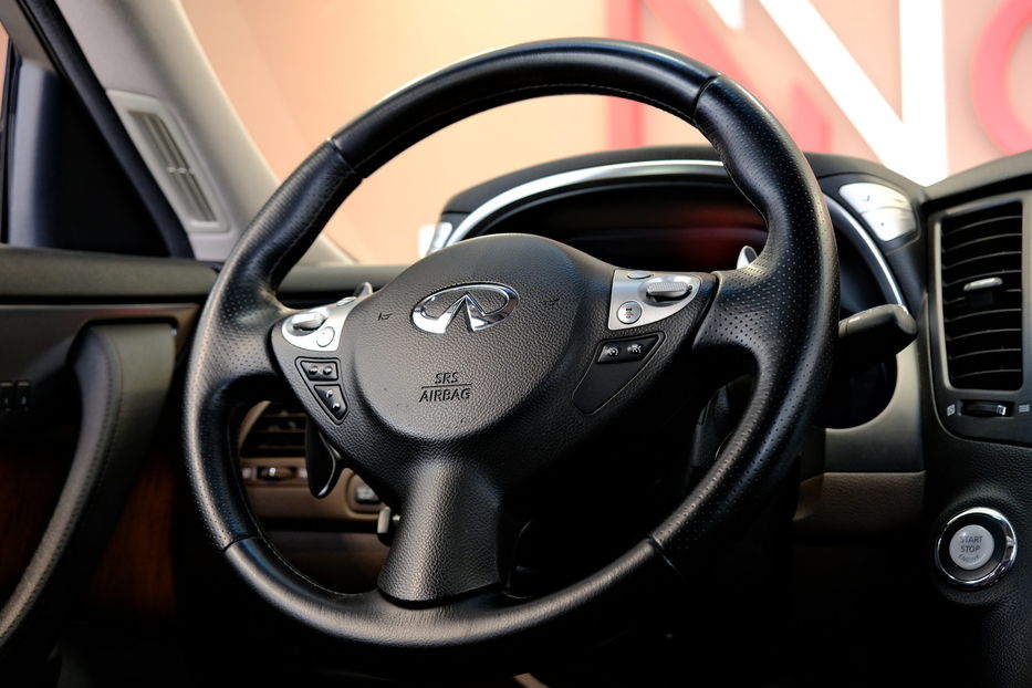 Продам Infiniti FX 37S 2011 года в Одессе