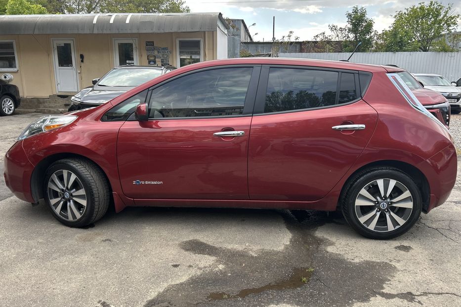 Продам Nissan Leaf SV Bose 360 cam 2013 года в Одессе