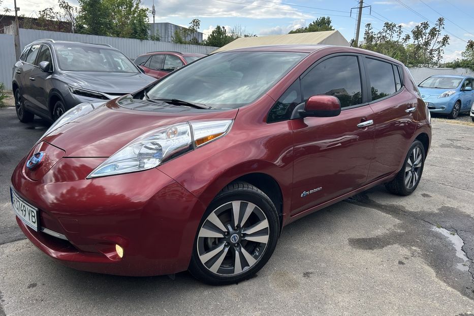Продам Nissan Leaf SV Bose 360 cam 2013 года в Одессе
