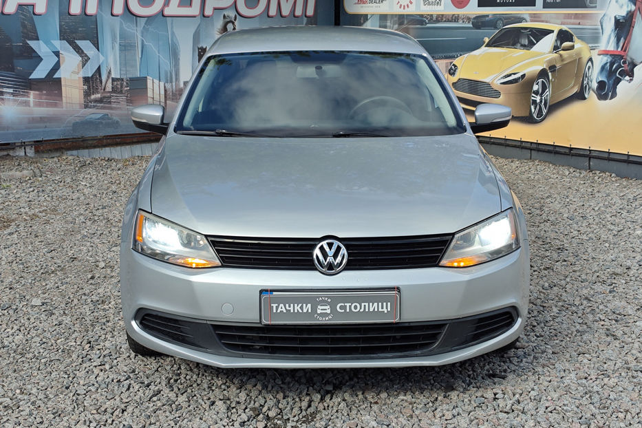 Продам Volkswagen Jetta 2014 года в Киеве