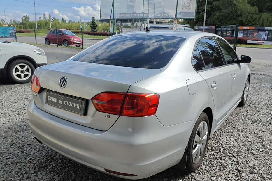 Продам Volkswagen Jetta 2014 года в Киеве