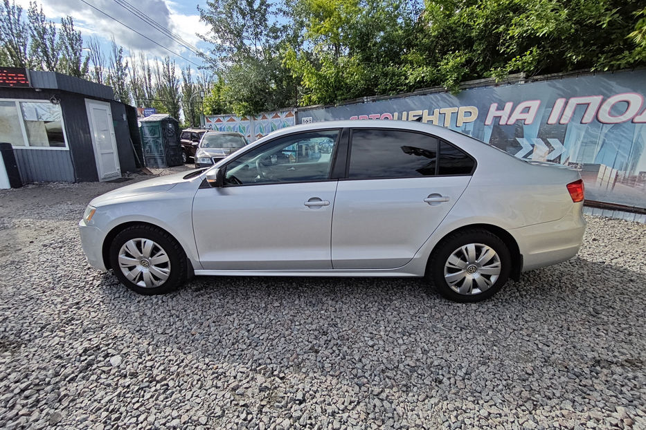 Продам Volkswagen Jetta 2014 года в Киеве