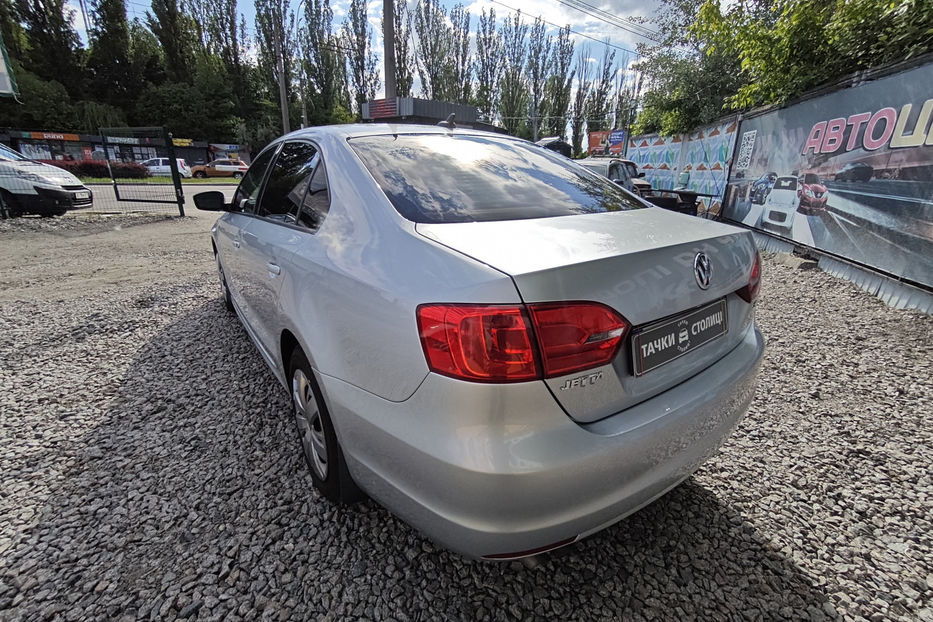Продам Volkswagen Jetta 2014 года в Киеве