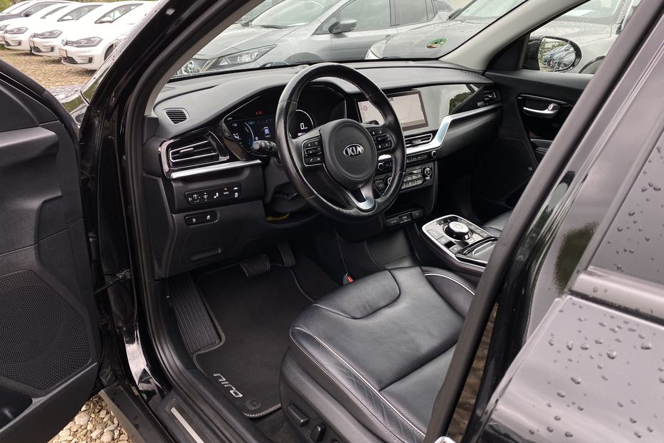 Продам Kia Niro 64kWhМакс.комплектаціяPrestige 2021 года в Львове