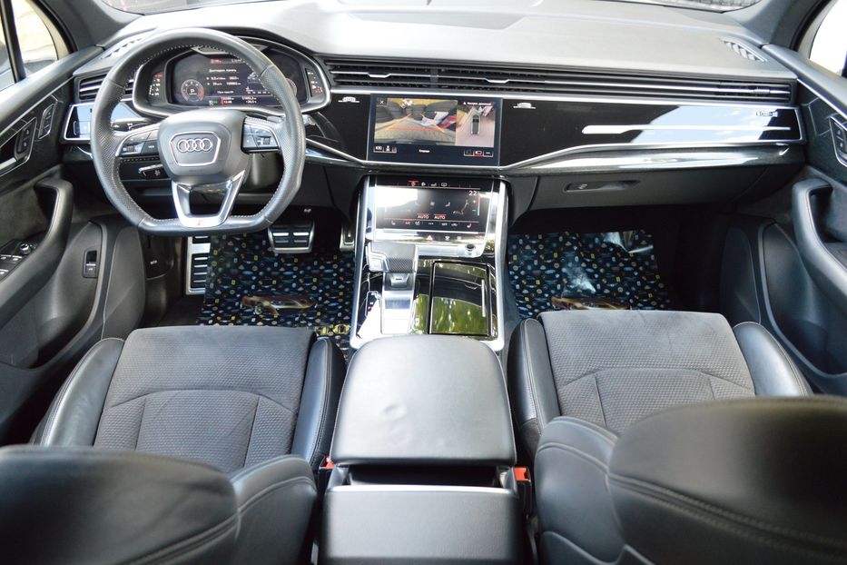 Продам Audi Q7 Sline 2020 года в Одессе
