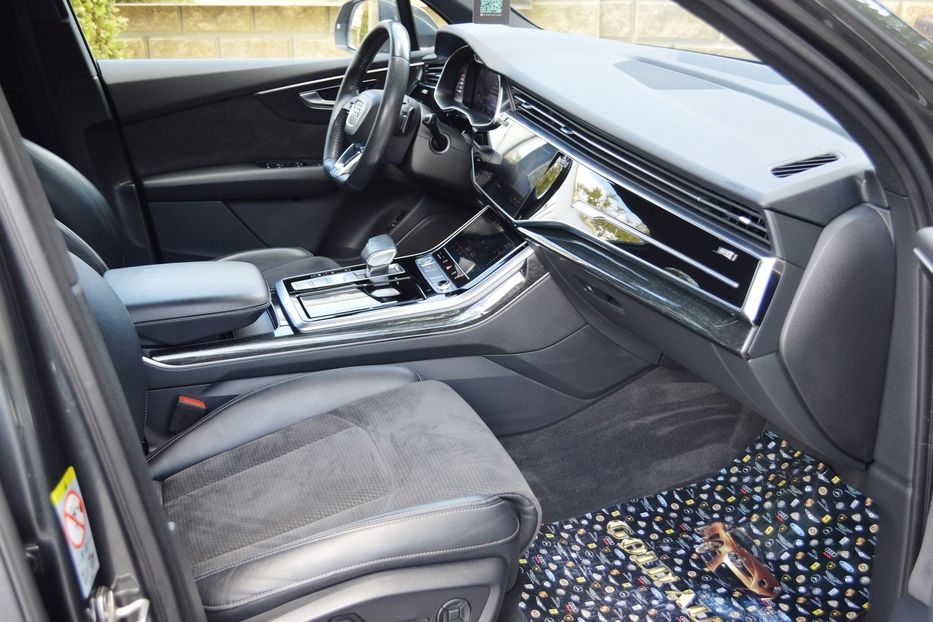 Продам Audi Q7 Sline 2020 года в Одессе