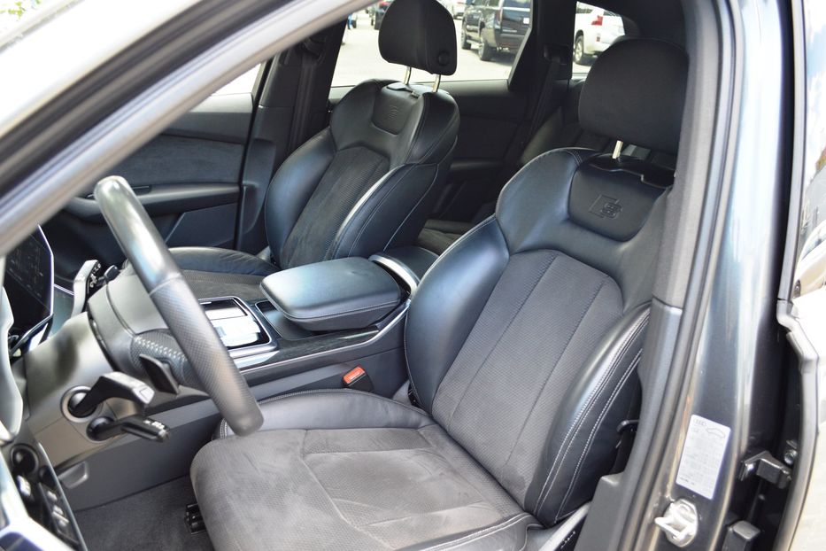 Продам Audi Q7 Sline 2020 года в Одессе