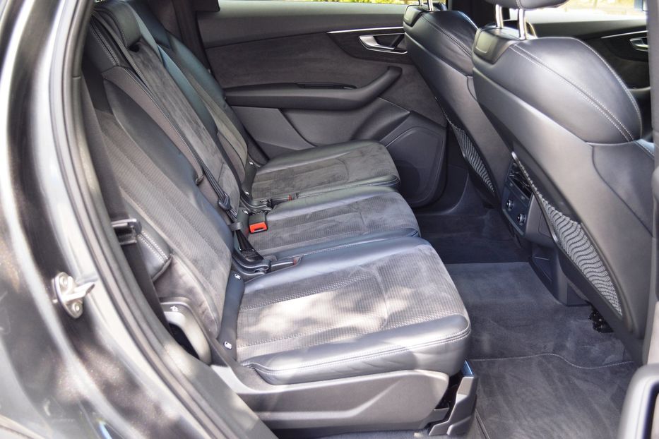 Продам Audi Q7 Sline 2020 года в Одессе