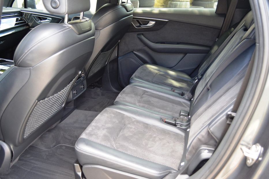 Продам Audi Q7 Sline 2020 года в Одессе