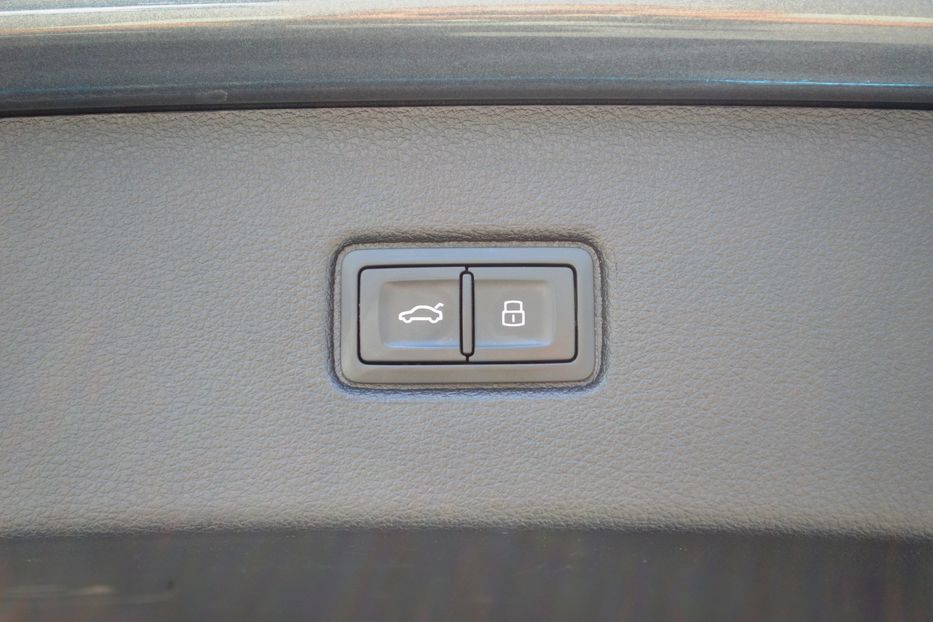 Продам Audi Q7 Sline 2020 года в Одессе