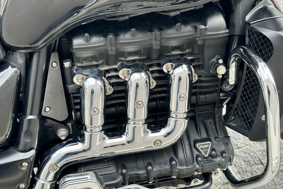 Продам Triumph Rocket III Roadster 2016 года в Киеве