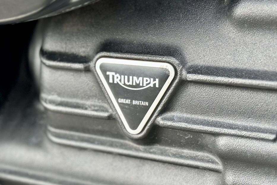 Продам Triumph Rocket III Roadster 2016 года в Киеве