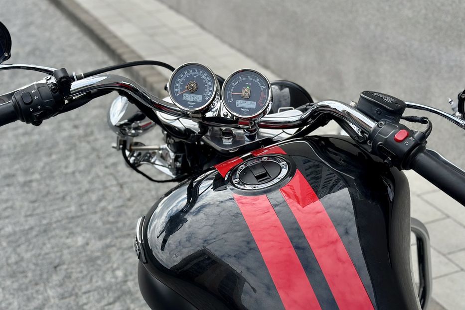 Продам Triumph Rocket III Roadster 2016 года в Киеве