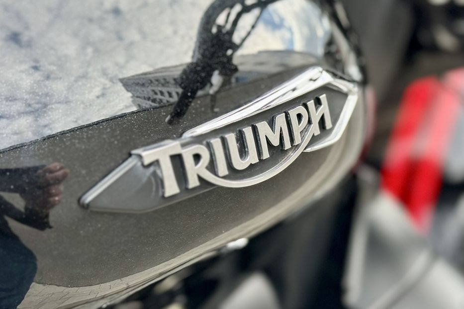 Продам Triumph Rocket III Roadster 2016 года в Киеве