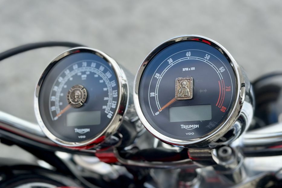 Продам Triumph Rocket III Roadster 2016 года в Киеве
