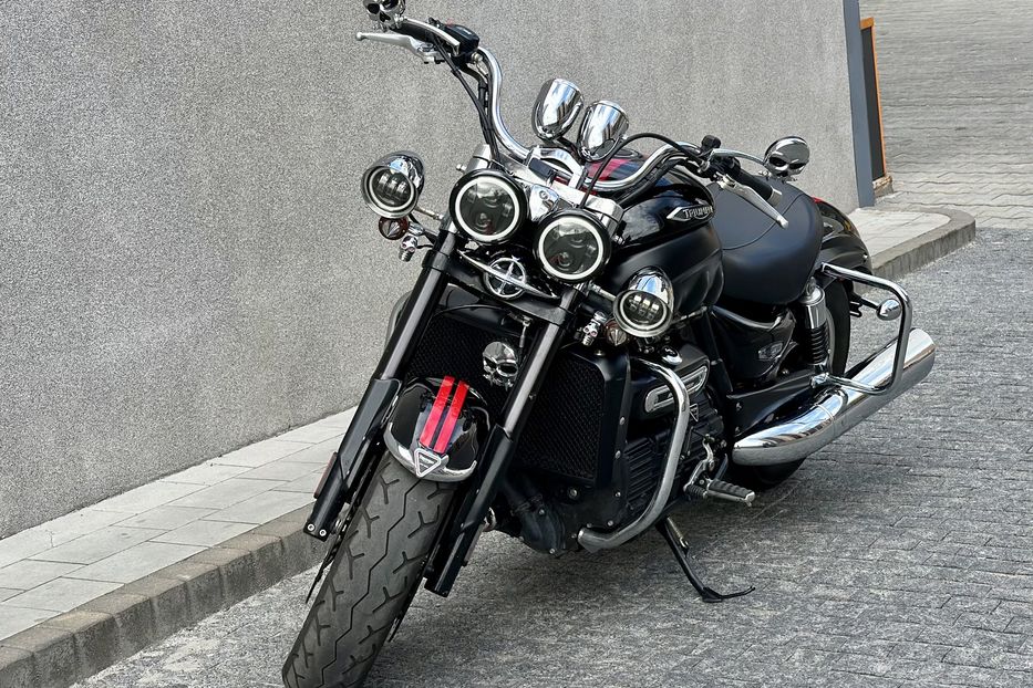 Продам Triumph Rocket III Roadster 2016 года в Киеве