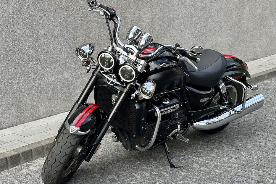 Продам Triumph Rocket III Roadster 2016 года в Киеве