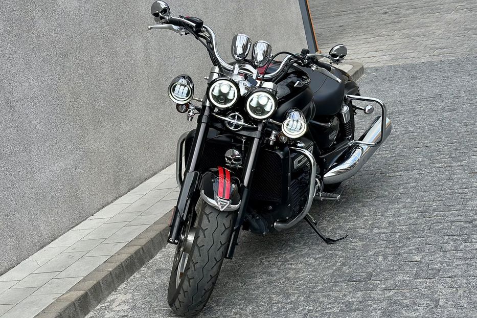 Продам Triumph Rocket III Roadster 2016 года в Киеве