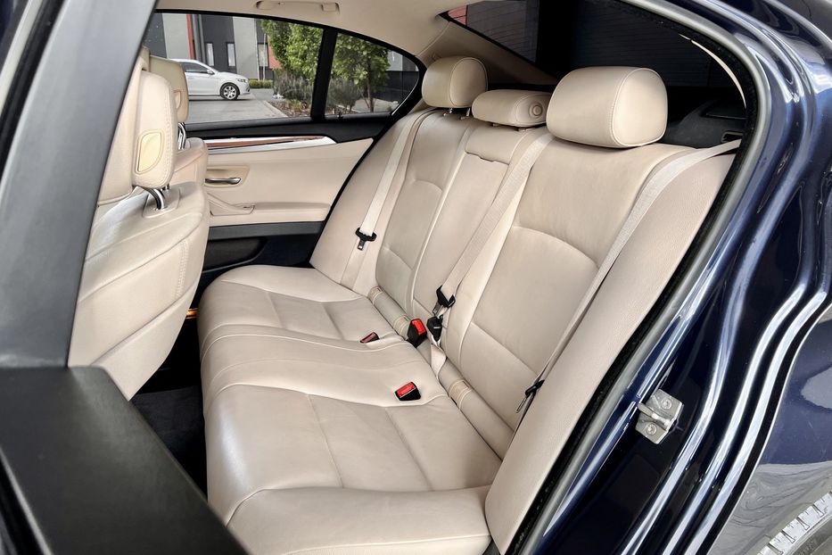Продам BMW 528 xdrive 2012 года в Луцке