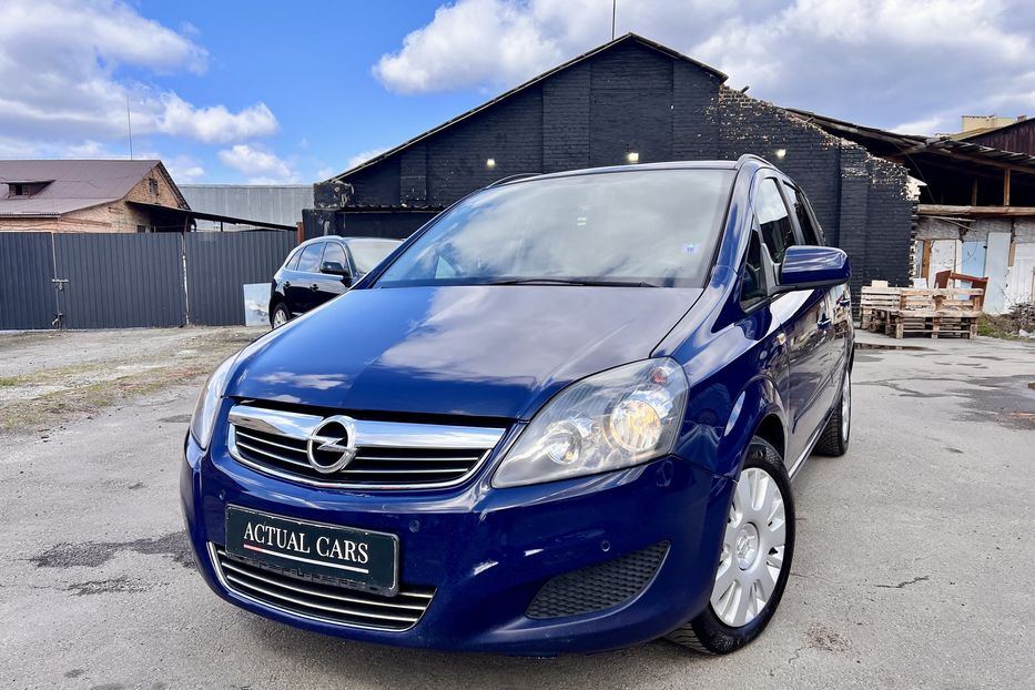 Продам Opel Zafira 2012 года в Луцке