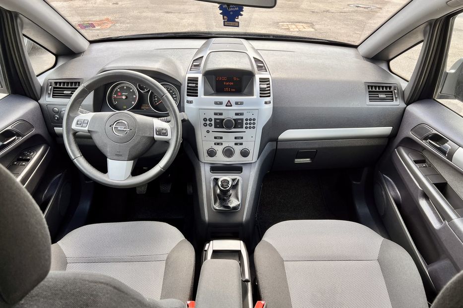 Продам Opel Zafira 2012 года в Луцке