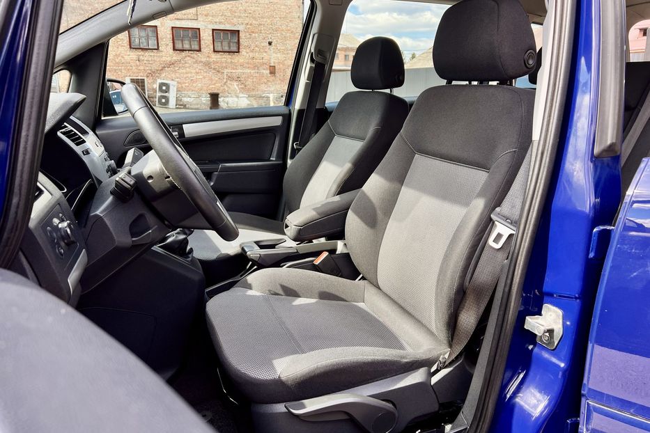 Продам Opel Zafira 2012 года в Луцке
