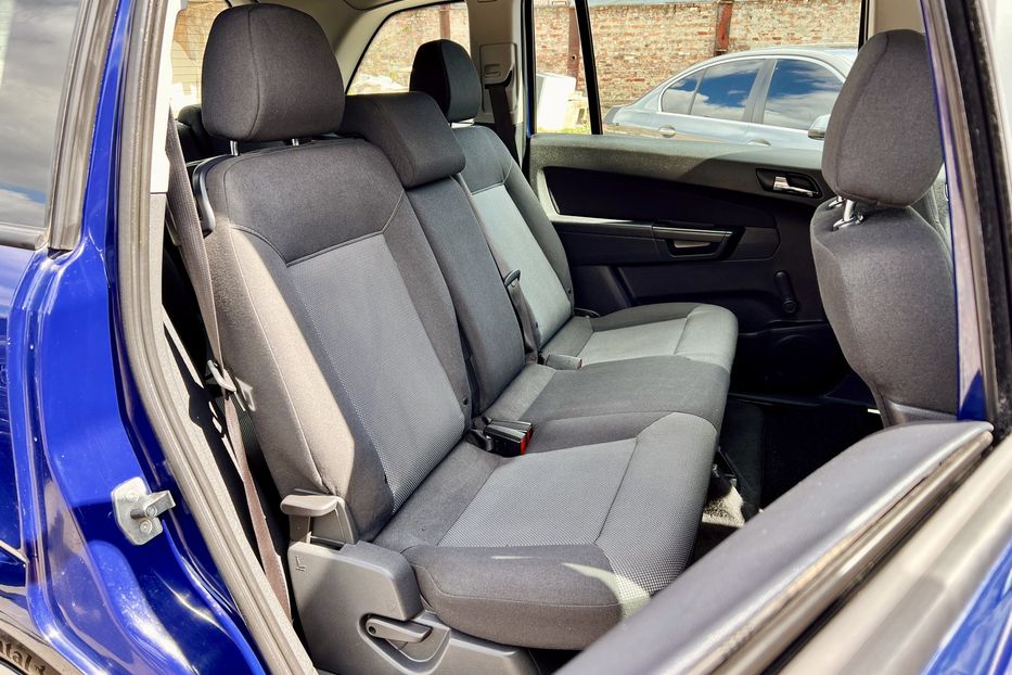 Продам Opel Zafira 2012 года в Луцке