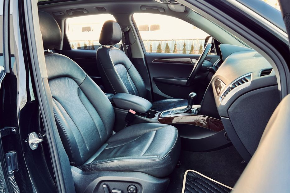 Продам Audi Q5 2012 года в Луцке