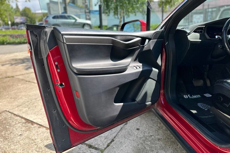 Продам Tesla Model X 75D 75 kWh Dual Motor 2016 года в Черновцах