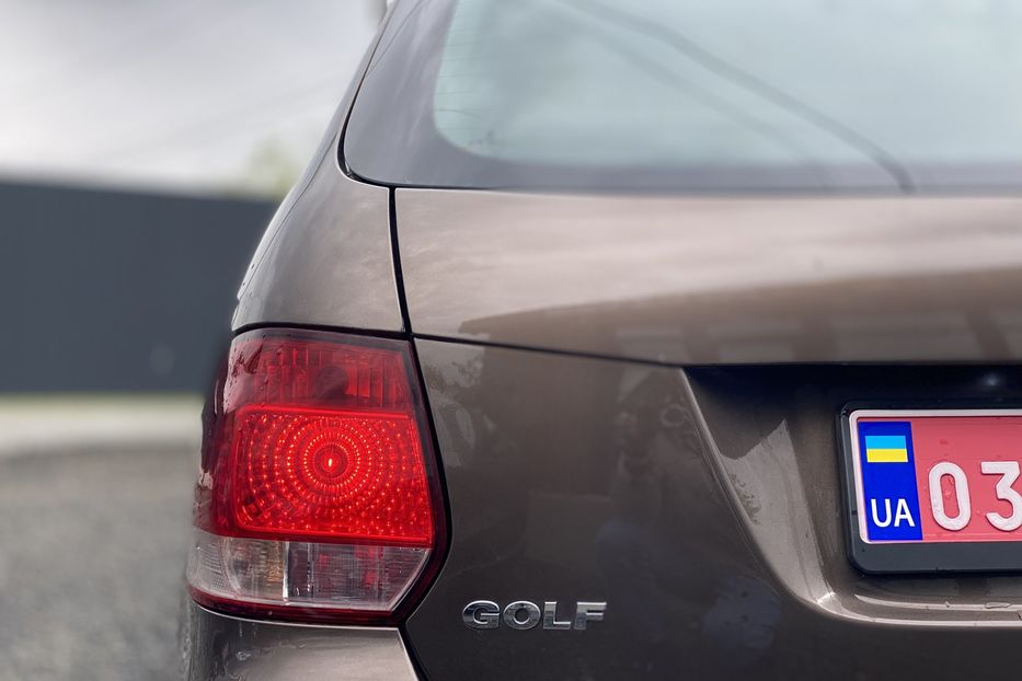 Продам Volkswagen Golf  VI 2012 года в Луцке