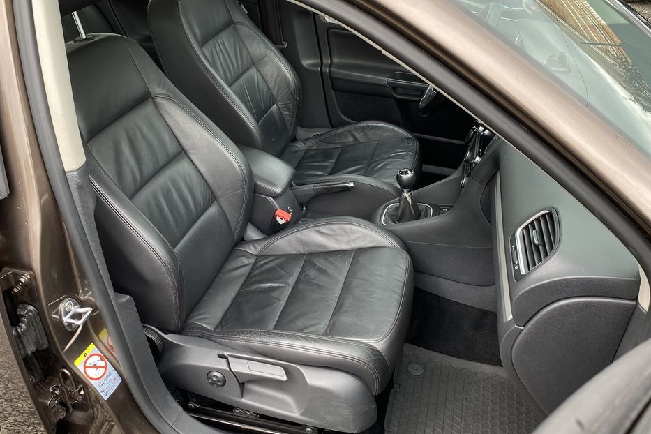 Продам Volkswagen Golf  VI 2012 года в Луцке