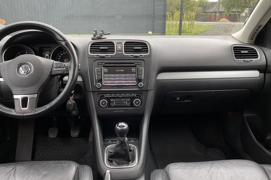 Продам Volkswagen Golf  VI 2012 года в Луцке