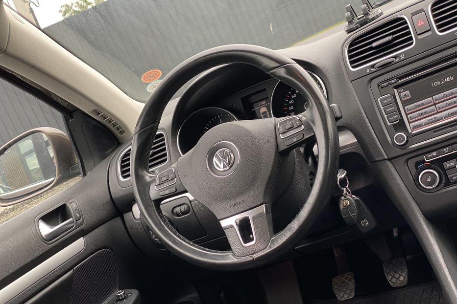 Продам Volkswagen Golf  VI 2012 года в Луцке