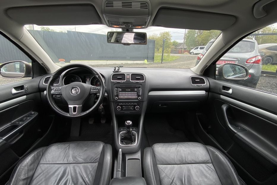 Продам Volkswagen Golf  VI 2012 года в Луцке