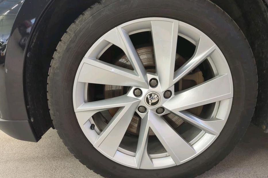 Продам Skoda kodiak ENYAQ iV 80, 82 KW/H 2021 года в Житомире
