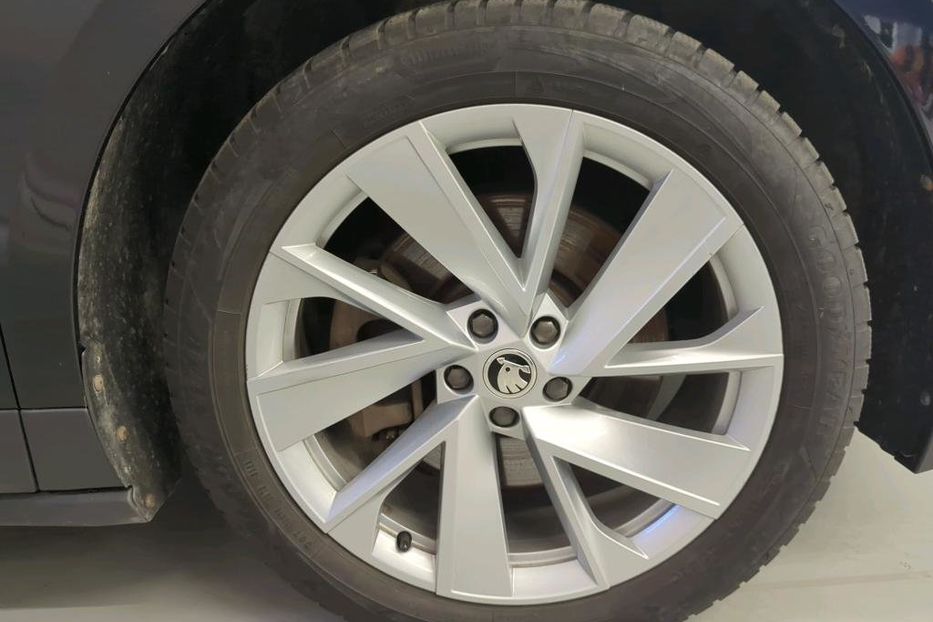 Продам Skoda kodiak ENYAQ iV 80, 82 KW/H 2021 года в Житомире