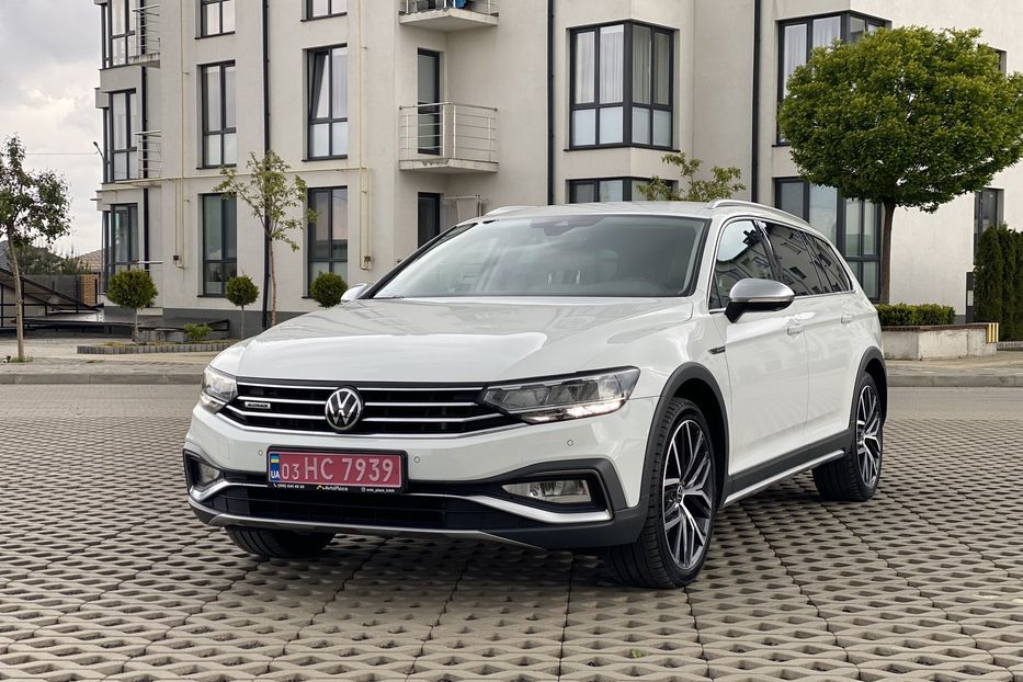 Продам Volkswagen Passat Alltrack 2020 года в Луцке