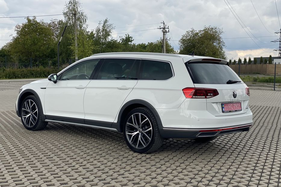 Продам Volkswagen Passat Alltrack 2020 года в Луцке